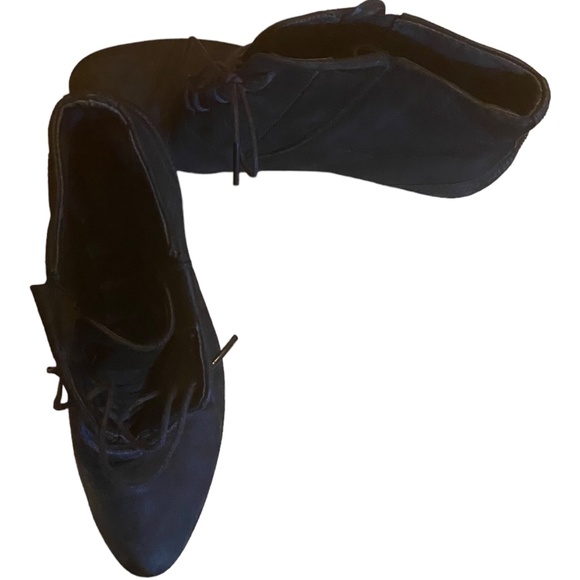 Camper leather high heeled lace up booties. Sz 37 - Picture 11 of 16